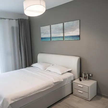 Blue Horizon-8th Floor, Alezzi *