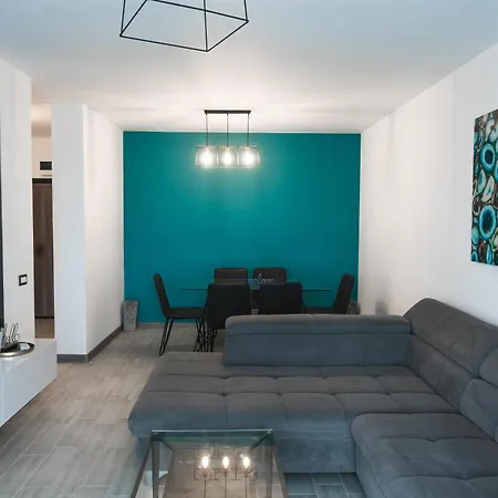 Blue Horizon-8th Floor, Alezzi *